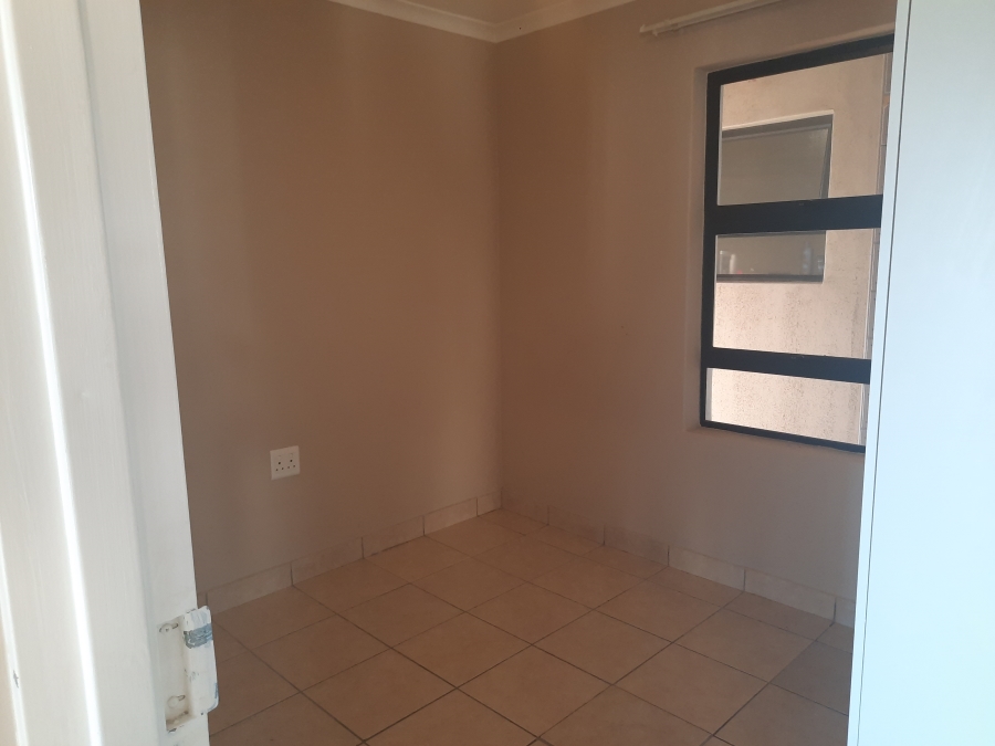 To Let 2 Bedroom Property for Rent in Burgundy Estate Western Cape